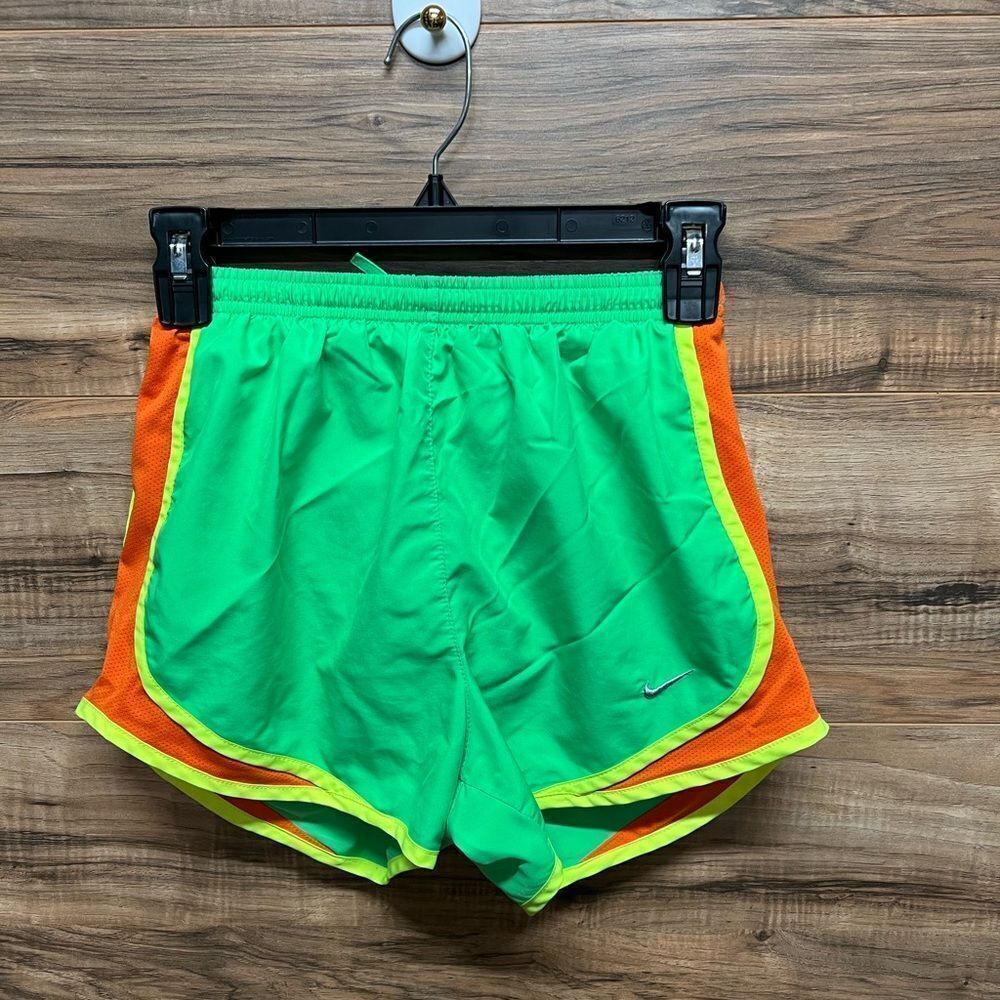 ‎Nike shorts xs